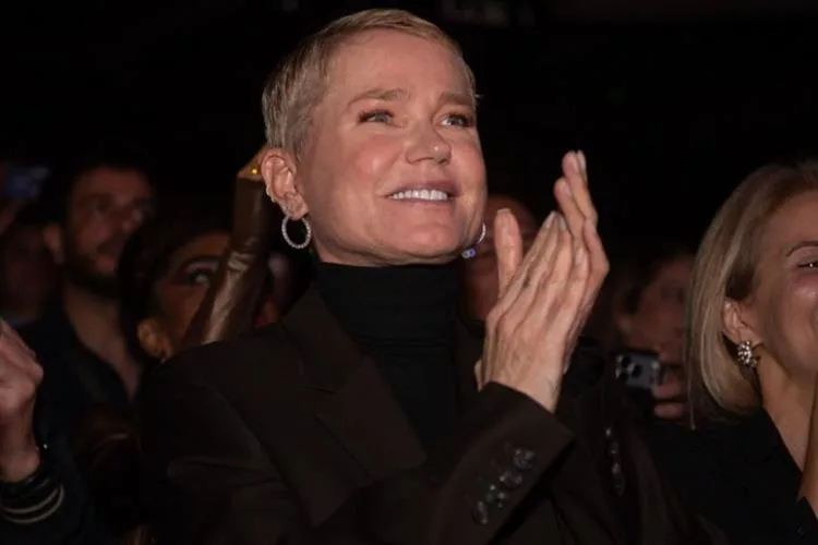 Xuxa prestigia estreia de musical de Junno Andrade no Rio de Janeiro