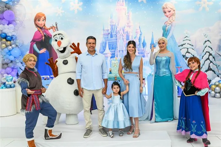 Beatriz Torres de Melo e André Peixoto celebram os três anos da filha Liz