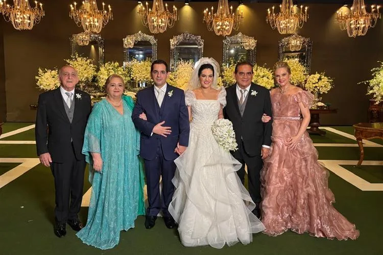 Carísia Teixeira e Diego Carvalho eternizam o amor em suas vidas