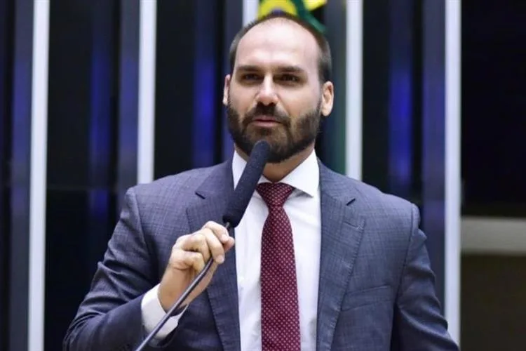 STF condena Eduardo Bolsonaro a 4 anos e 2 meses de prisão
