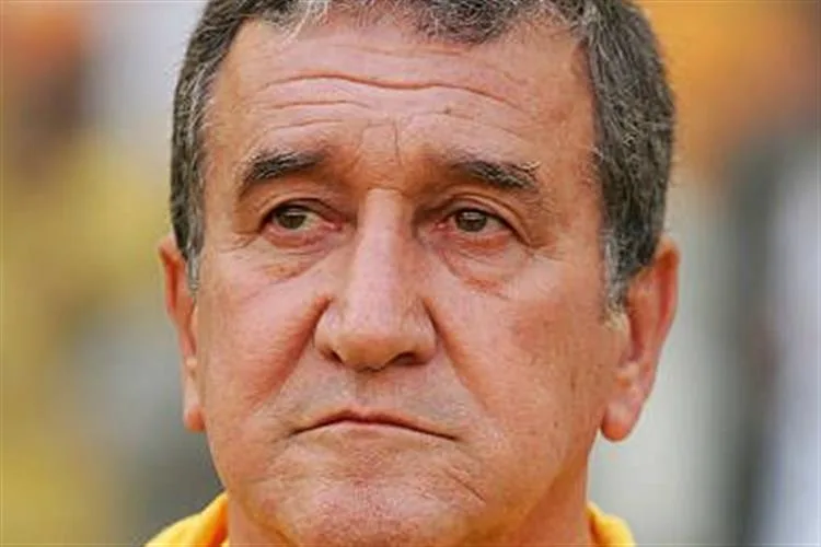 Parreira segue na UTI e recebe onda de apoio de torcedores e amigos