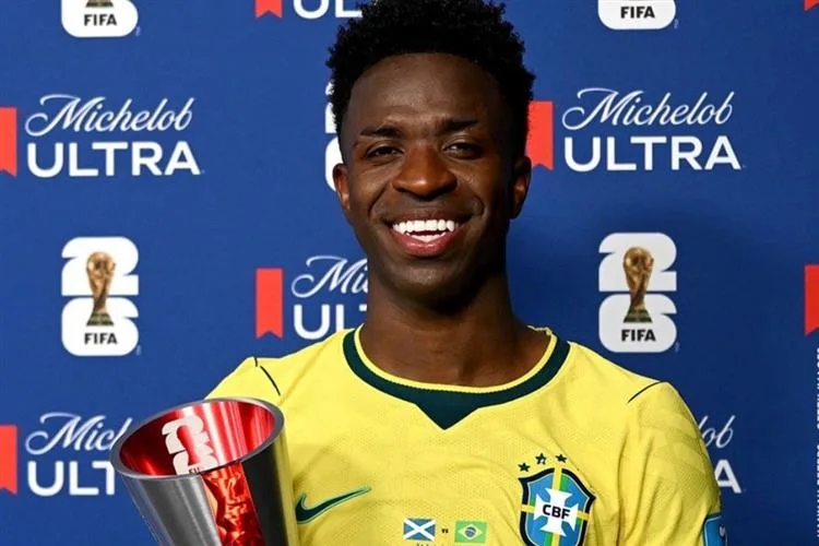 Vini Jr. brilha mais uma vez em campo e entra para o grupo seleto da Seleção Brasileira