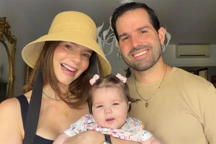Paulinha Sampaio e Felipe Rocha aproveitam dias de férias com os filhos em Portugal
