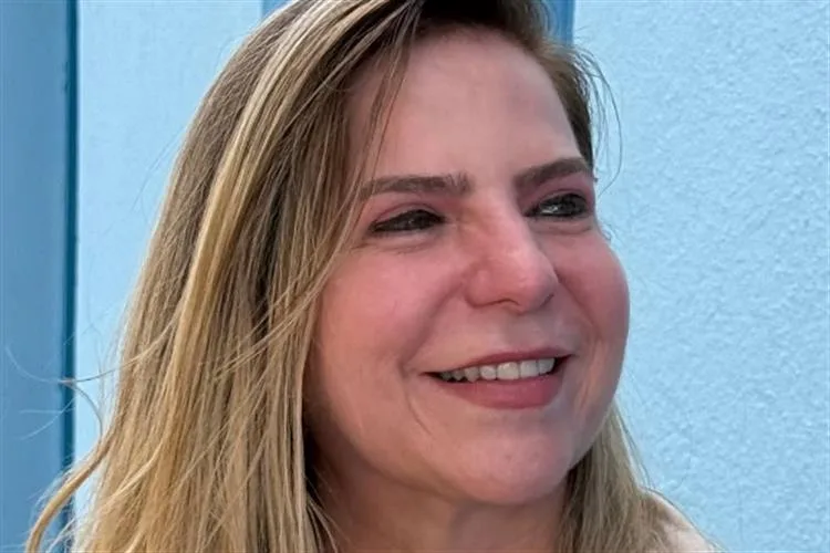 Luizianne Lins é confirmada como candidata ao Senado na chapa governista