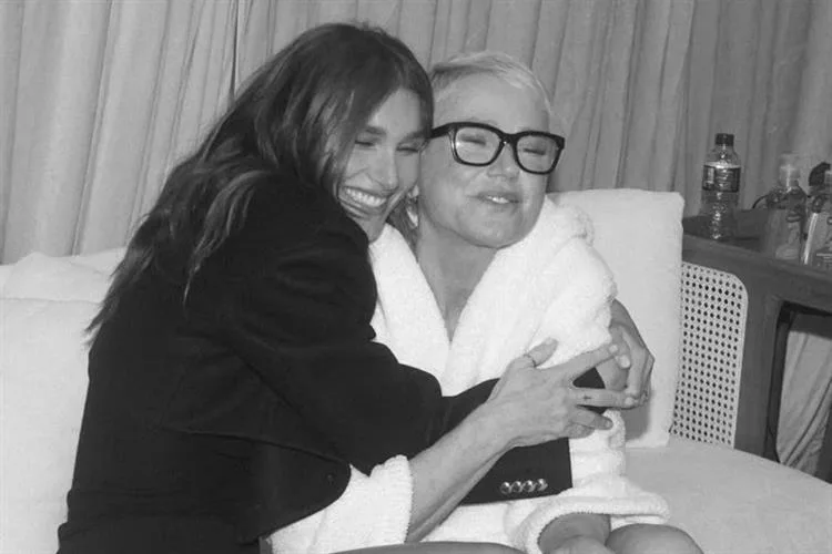 Sasha Meneghel emociona ao revelar bastidores da turnê de Xuxa e homenagear a mãe