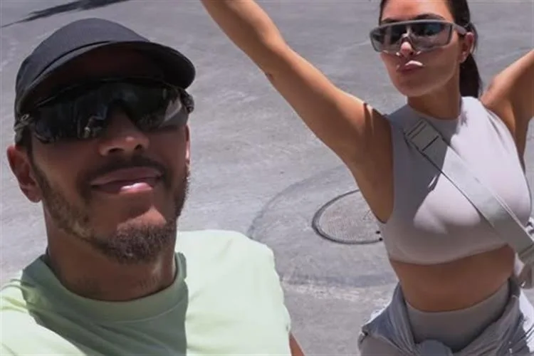 Lewis Hamilton e Kim Kardashian exibem romance em passeio a dois