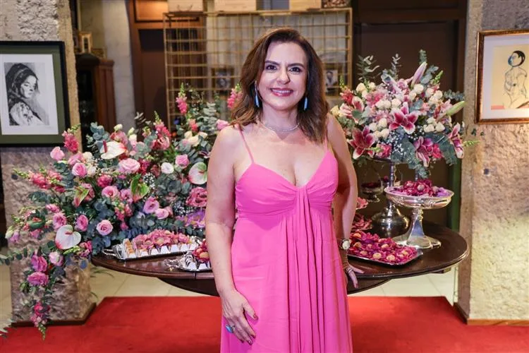 Roberta Ary celebra 60 anos em noite de alegria e carinho