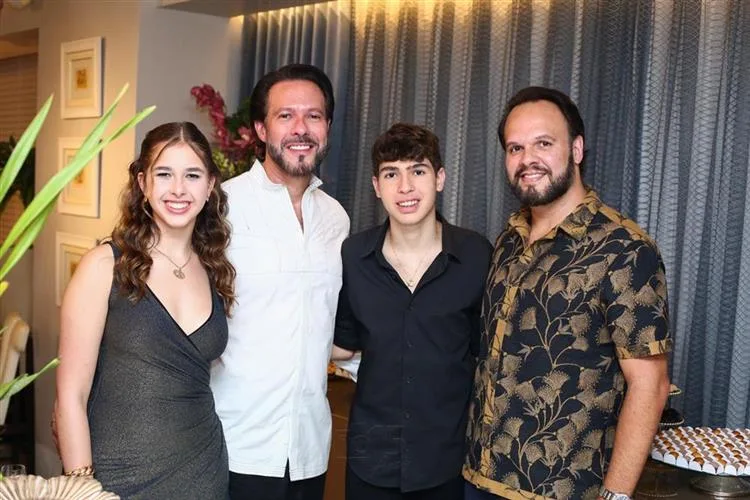 Rafael Xerez comemora a nova idade entre familiares e amigos