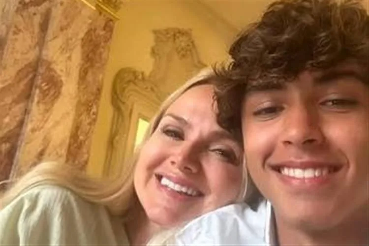 Como cresceu! Filho de Eliana rouba a cena ao completar 15 anos: “Passa muito rápido”