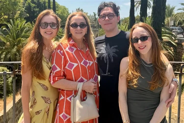 Mallorca recebe Sandra Fujita e os herdeiros em family trip