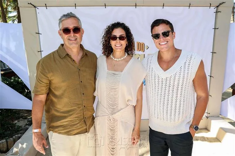 Marcos Lessa movimenta a praia do Beach Park com o projeto "Samba do Lessa"