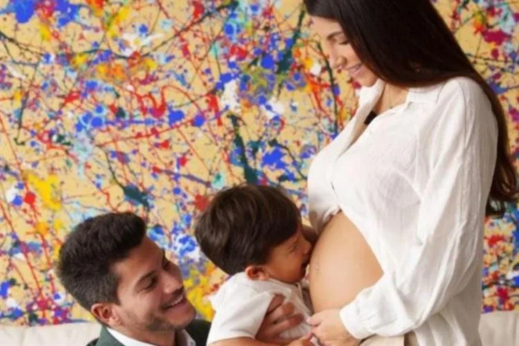 Arthur Aguiar e Jheny Santucci anunciam que a família vai aumentar