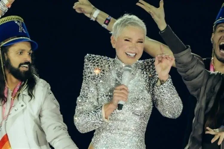 Xuxa é criticada e dispara: “Quem não gosta fica quieto”