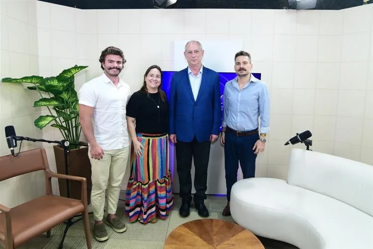 Ciro Gomes concede entrevistas exclusivas ao Grupo Cidade