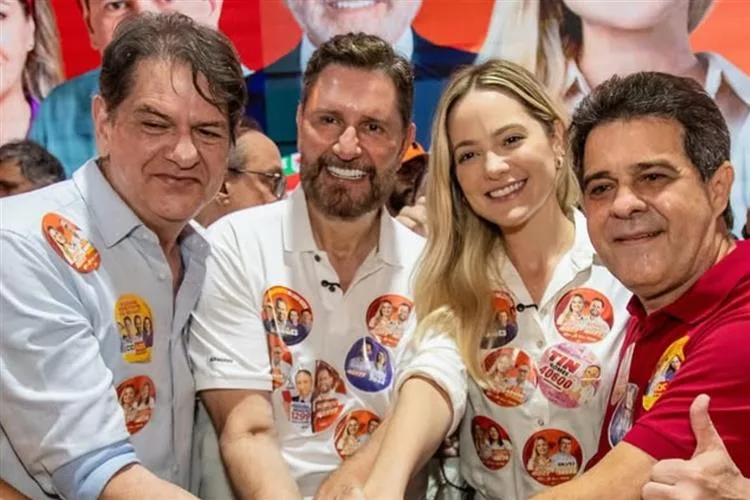 Romeu Aldigueri e Tainah Marinho inauguram comitê em Fortaleza