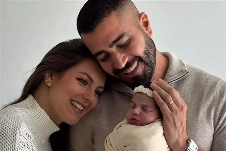 Rafa Marques e Pati Guerra encantam os seguidores com ensaio newborn da filha, Malu