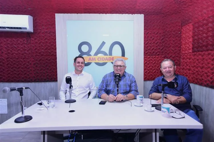 Fabrízio Gomes destaca investimentos no Ceará durante entrevista ao Momento Político