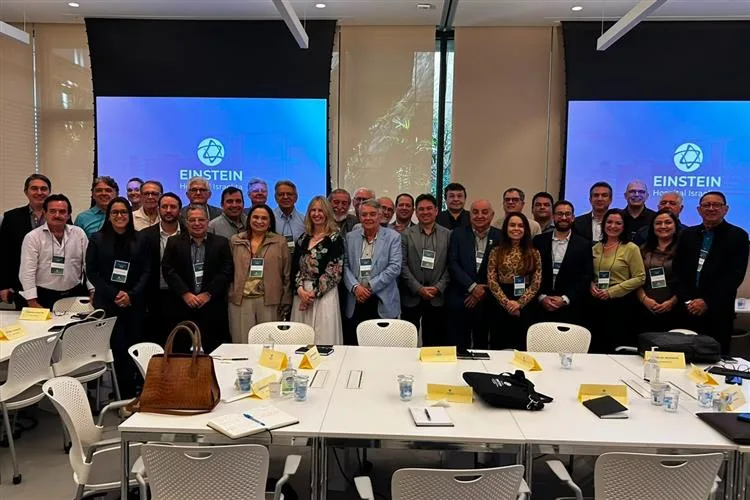 Lideranças da Unimed Fortaleza participam de imersão sobre o hospital do futuro, no Einstein