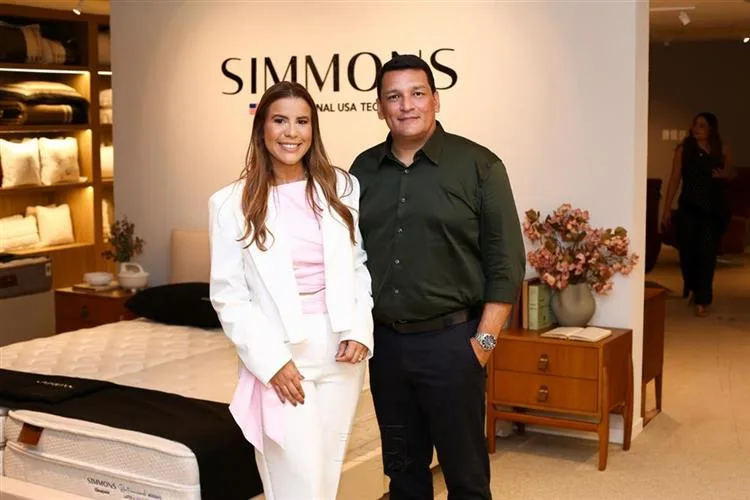 Simmons Fortaleza inaugura novo espaço em noite de frisson