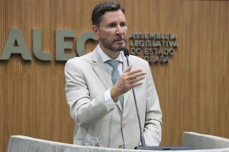 Romeu Aldigueri amplia atuação na Alece em defesa dos direitos das mulheres no Ceará