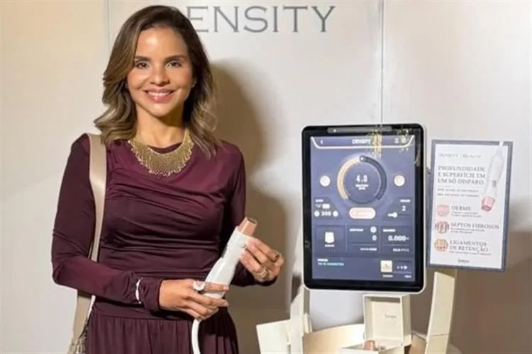 Viviane Martins chega a Recife para o lançamento do Density Alpha Tip