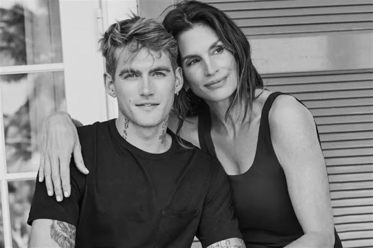 Antes de morrer, filho de Cindy Crawford fez desabafo emocionante