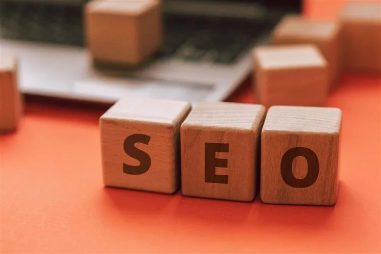 Qualidade ou quantidade de backlinks: o que importa para uma pequena empresa?