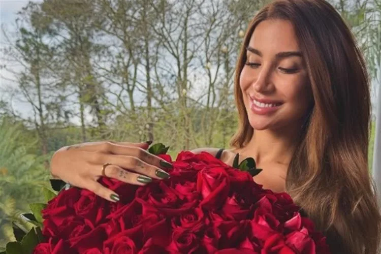 “Eu disse sim”, celebra Bianca Andrade