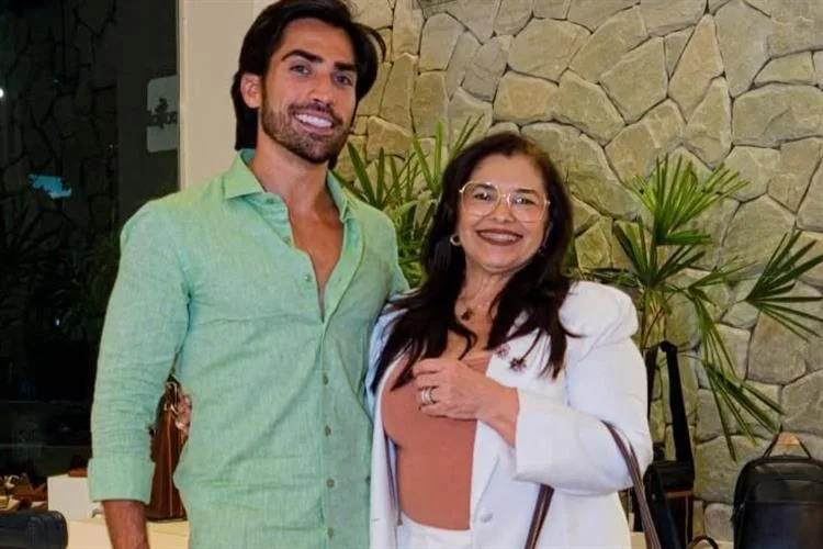 LaCarmona apresenta a Bolsa Victor Brasileiro