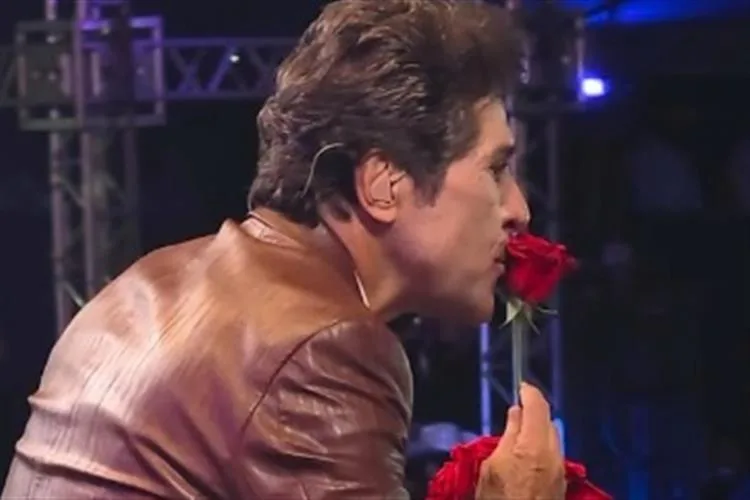 Daniel dedica show a Rick e se emociona