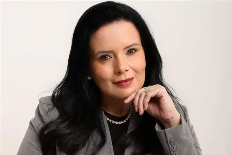 Michelly Camelo assina cerimonial dos 15 anos de Maria Eduarda Silva