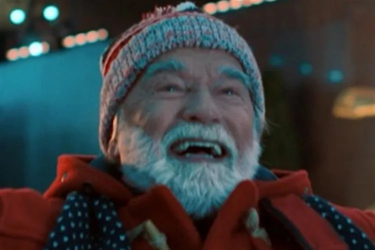 Arnold Schwarzenegger se torna Papai Noel em novo filme
