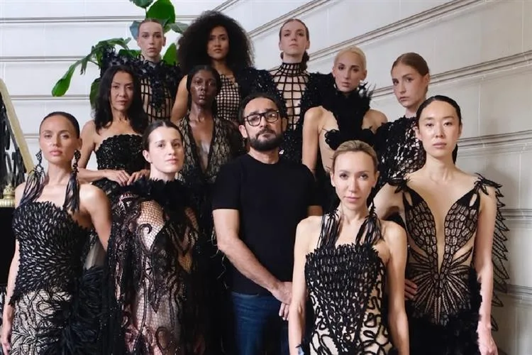 Artesanato cearense é destaque em Paris com Ivanildo Nunes