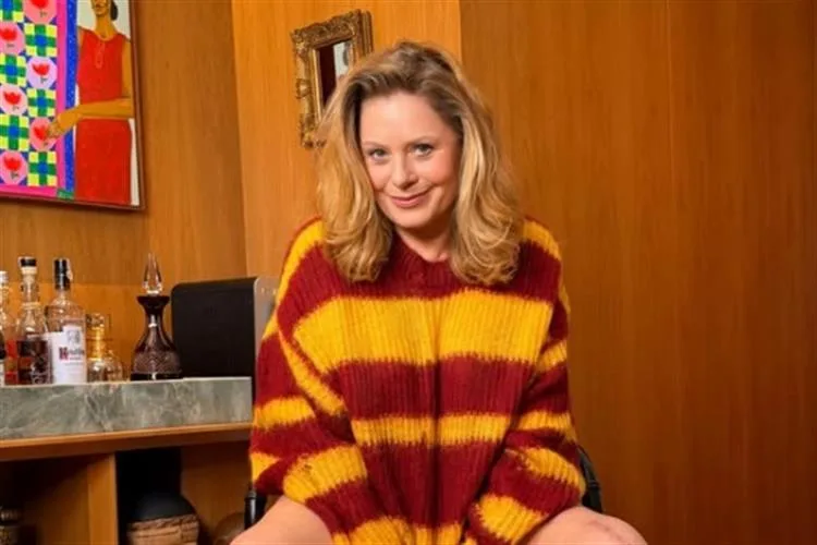 Aos 74 anos, Vera Fischer é eleita uma das mulheres mais sexy do mundo