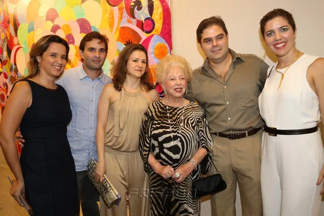 Toda honra a Yolanda Queiroz
