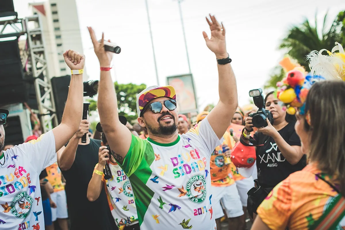 Xand e Unidos da Cachorra causaram no Pré-Carnaval