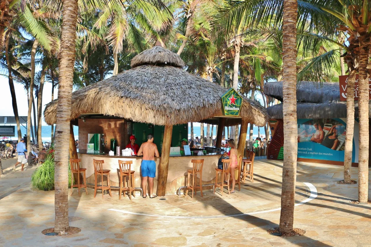 Beach Park inaugura Bar da Praia