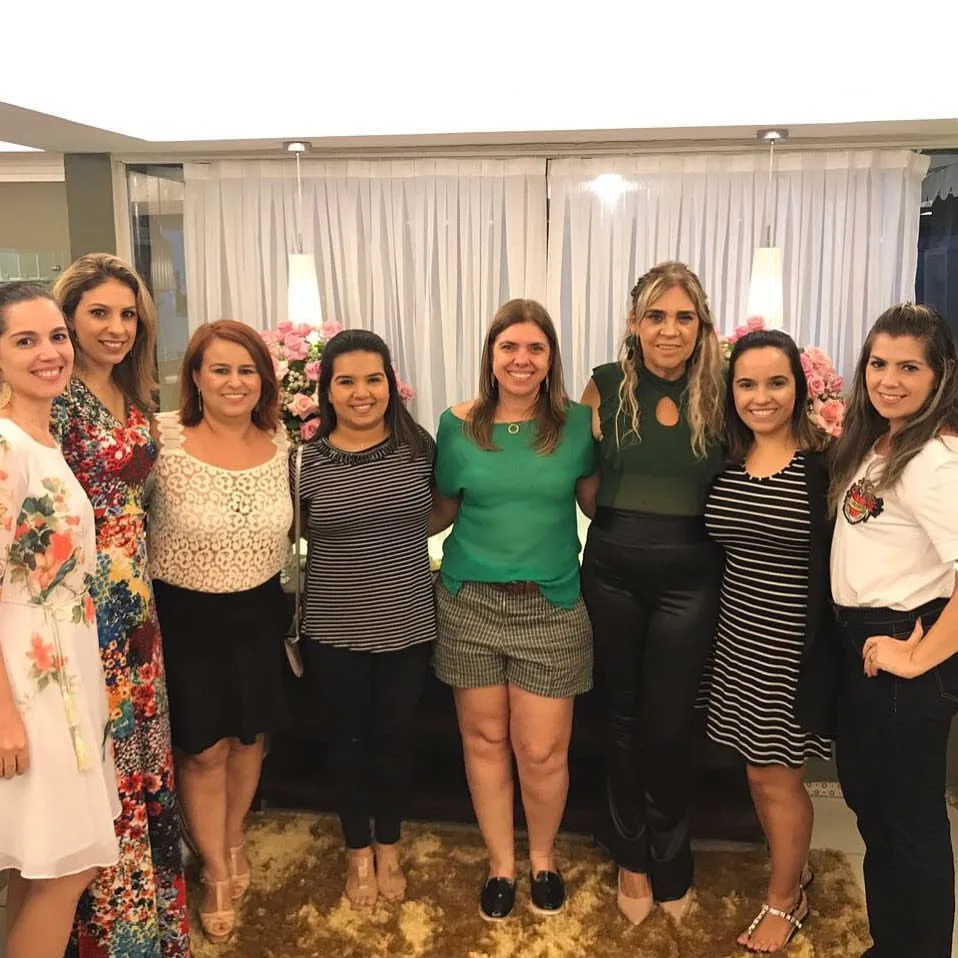 O niver surpresa de Adriana Esmeraldo