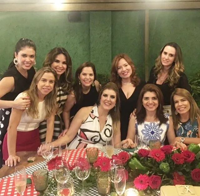 Jantar nos embalos de sábado