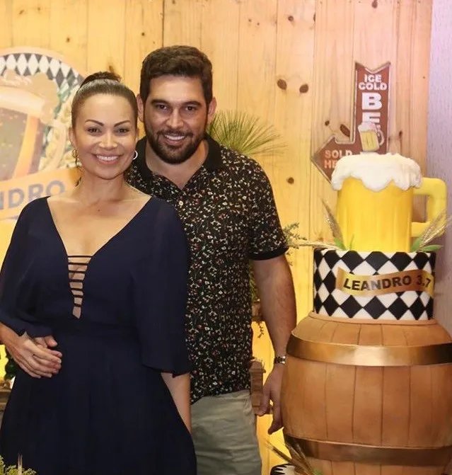 Leandro Andriani ganhou festa surpresa