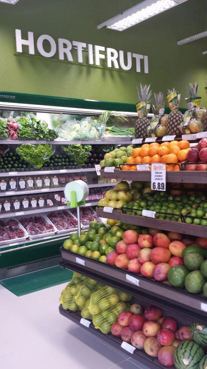 Mercadão São Luiz brindando no RioMar Kennedy