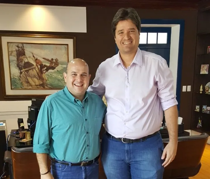 Roberto Claudio participa de Debate com a AJE Fortaleza