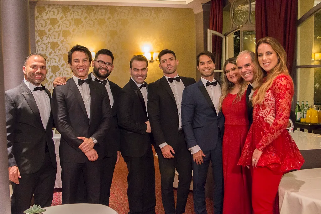 Jantar de gala para brindar o sucesso