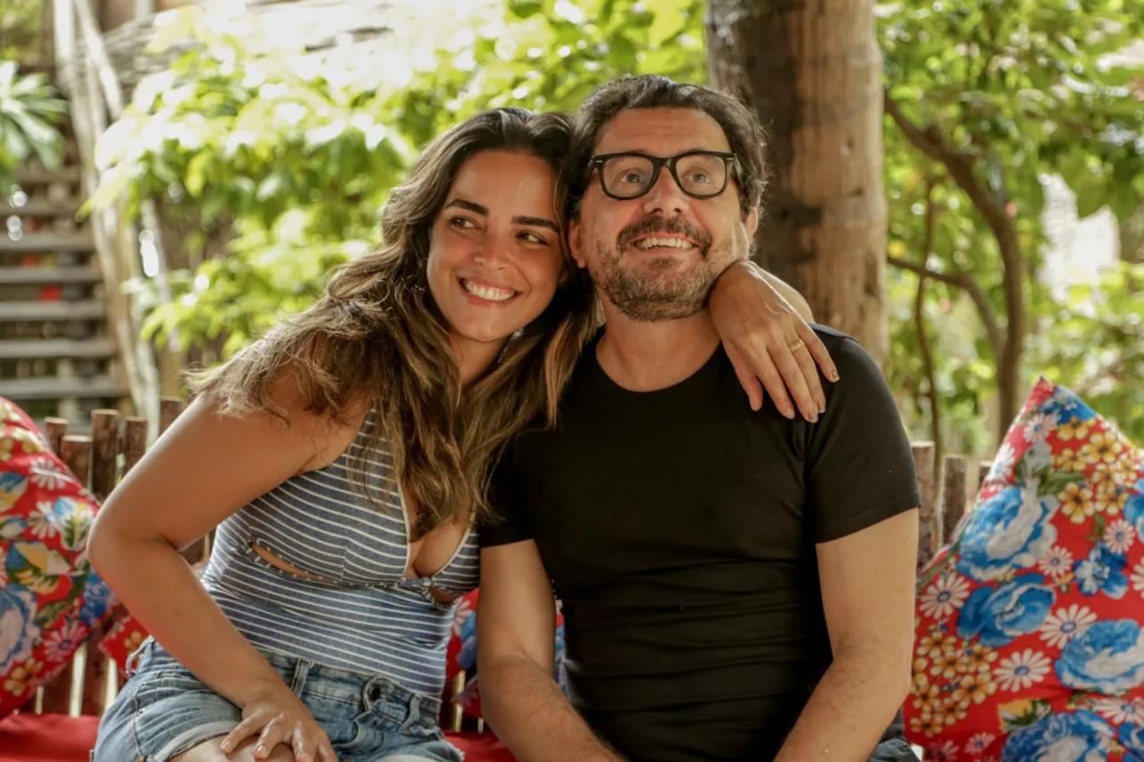Hedla Lopes e Edson Spinello passam dias em Jeri