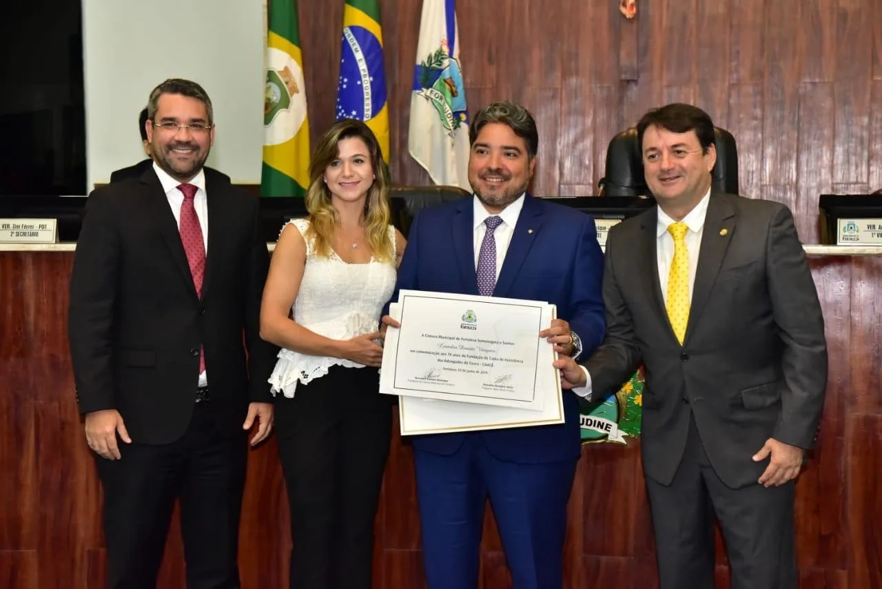 Leandro Vasques recebe homenagem