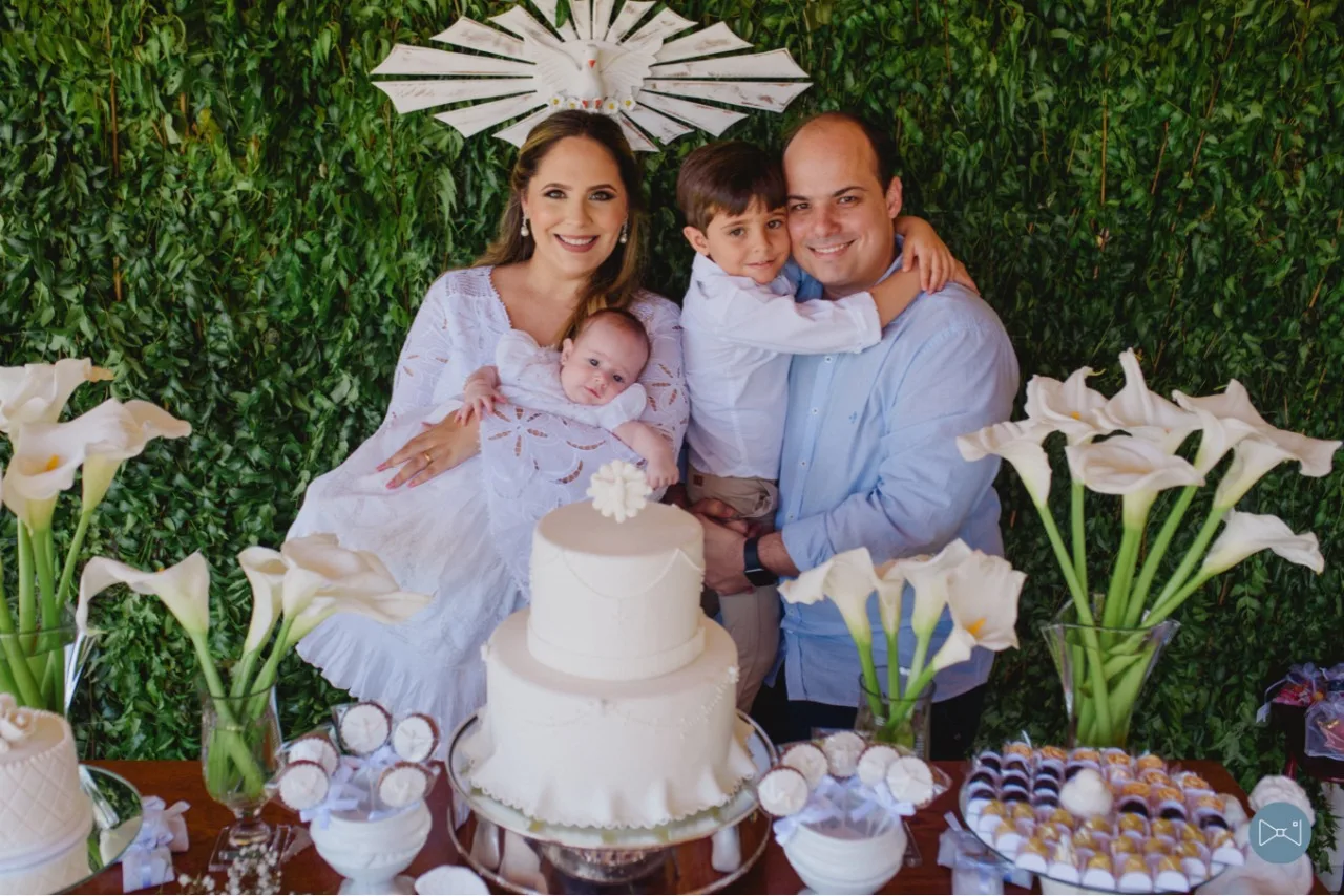 Anna Gladys e Felipe Oquendo batizam Melina
