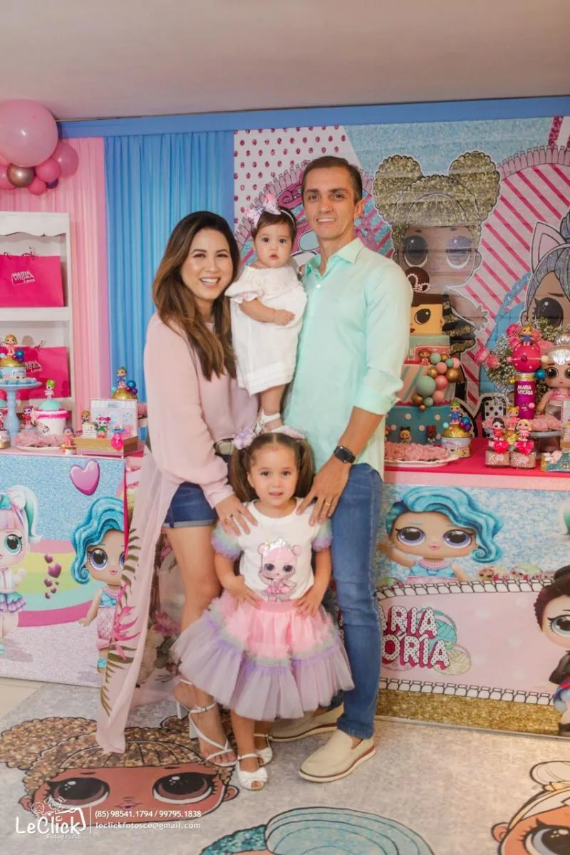 Os quatro aninhos de Maria Vitória
