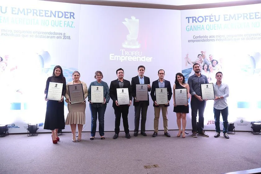 Alexandre Pereira recebe o Troféu Empreendedor do Ano