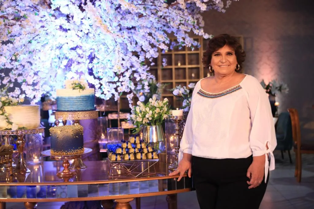 Happy Birthday de Socorro Trindade