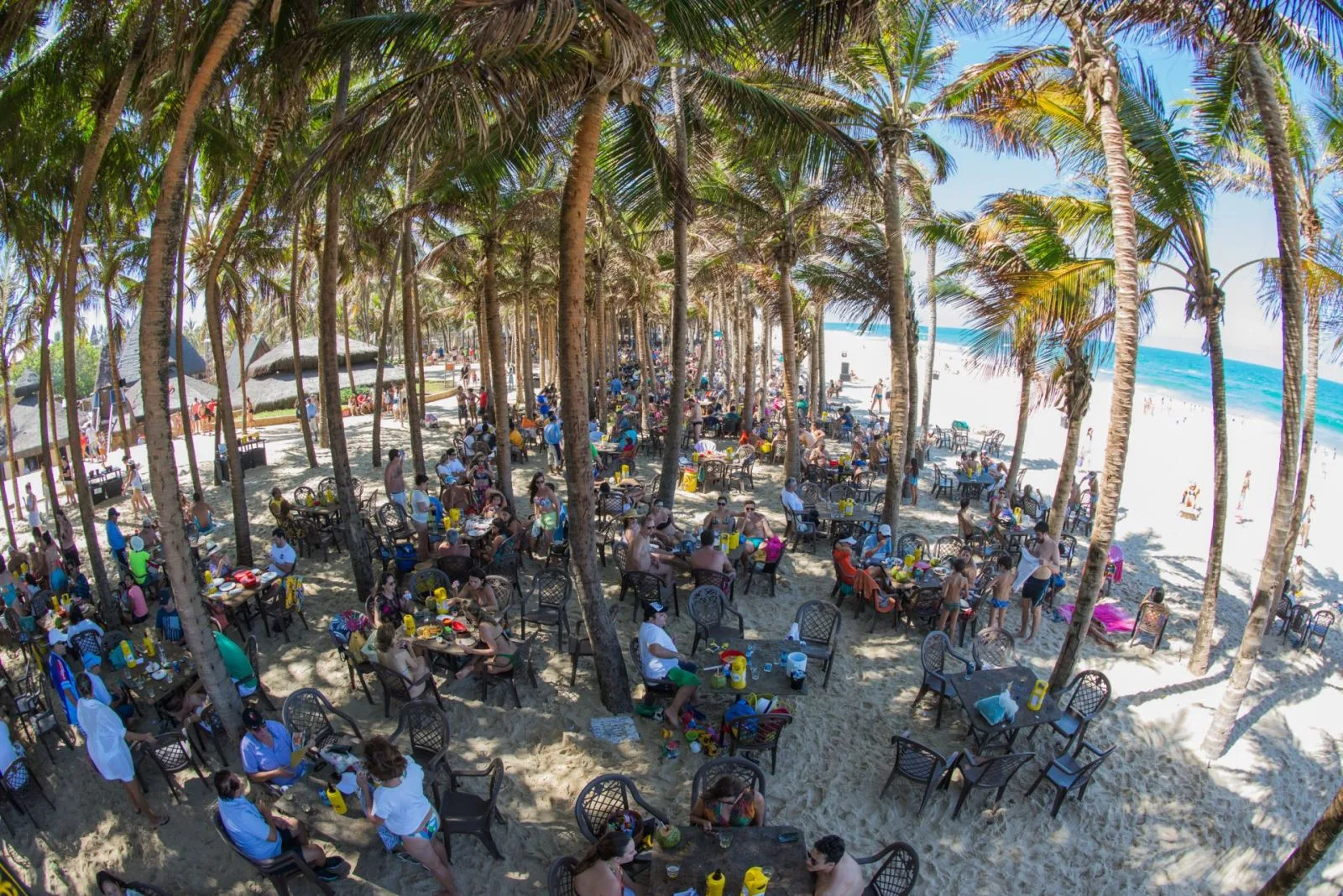 Pop rock no Restaurante de praia do Beach Park